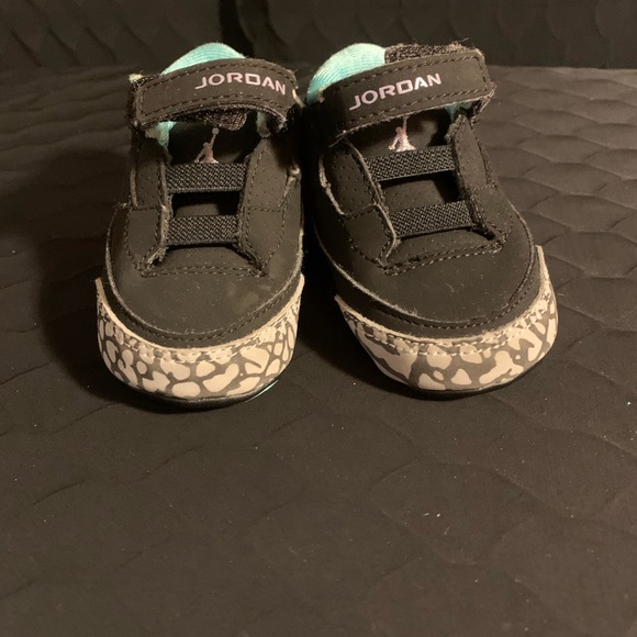 Shoes - Picture 5 of 5